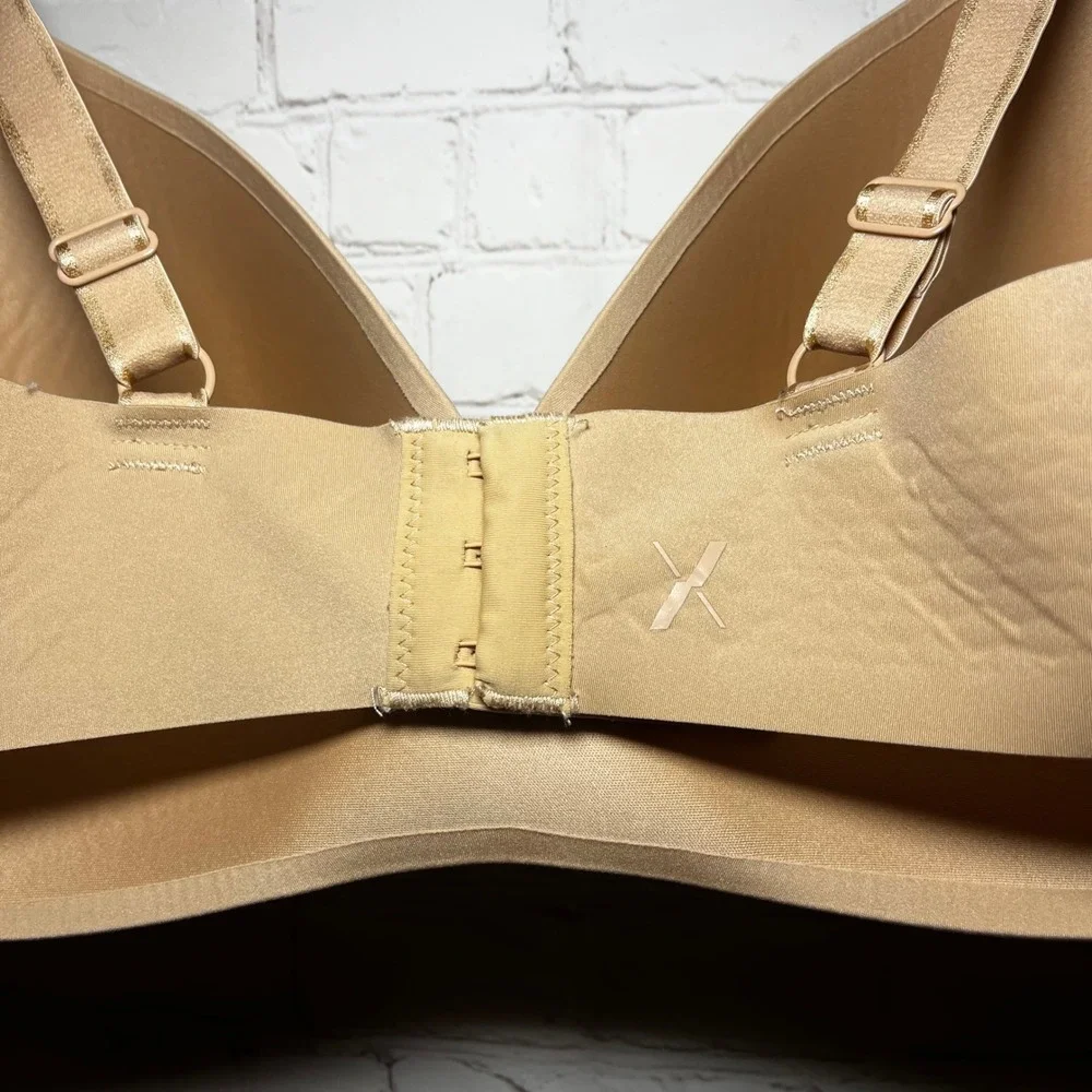 Knix Wingwomen Contour Bra Beige and Black Bundle Seamless‎ Coverage Size 40D